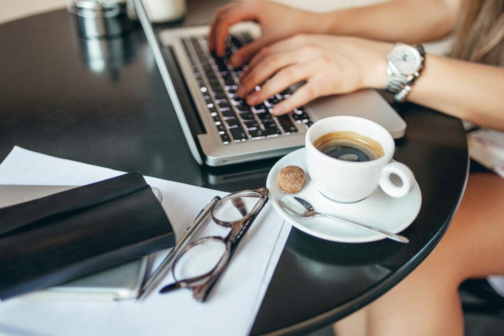 Dashboard con metriche di traffico organico